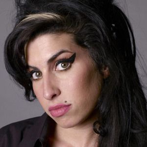 Aujourd'hui c'est l'anniversaire de la mort d'Amy Winehouse 