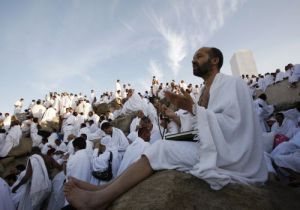 Le département antidrogue de Dubaï envoie des toxicomanes d`accomplir le hadj